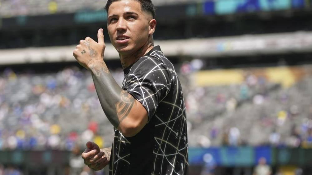 تشيلسي يستعيد خدمات إنزو فرنانديز بعد انتهاء عقوبته الانضباطية