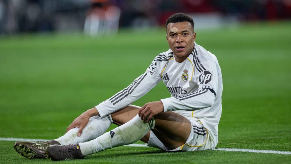 مبابي بعد الإقصاء من دوري الأبطال: "لن نستسلم أبدًا وسنعود إلى طريق الانتصارات قريبًا جدًا"