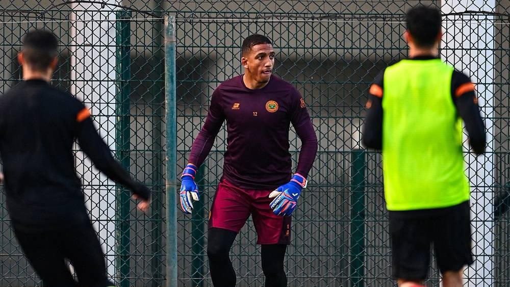 نهضة بركان يختتم تحضيراته لقمة الجيش الملكي بحصة تدريبية أخيرة مساء اليوم