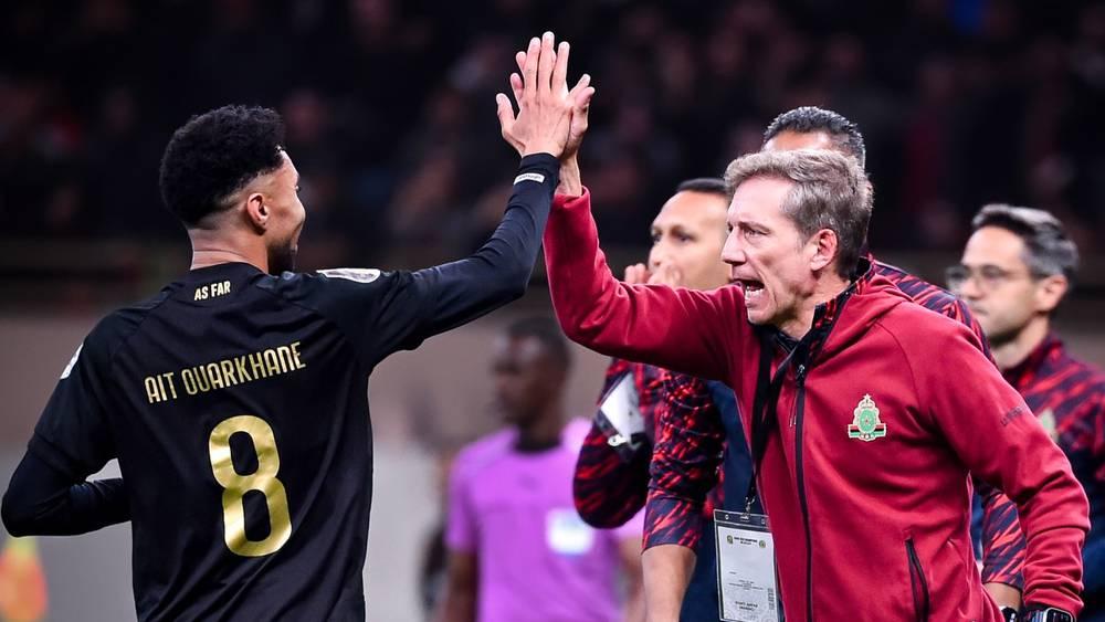 سانتوس متأثرا: "نستحق التأهل إلى النهائي والمغرب يملك ناديين بمستوى عال جدا في دوري أبطال أفريقيا"