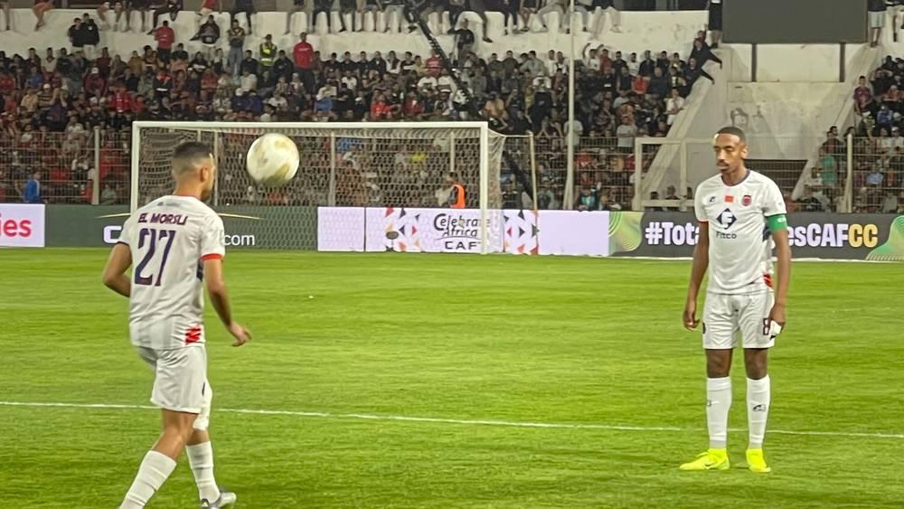 الكاف يحدد الساعة 21:20 موعدا لانطلاق مباراة أولمبيك أسفي واتحاد العاصمة