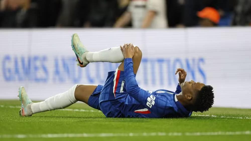 البرازيلي إستيفاو يطمئن على مدى خطورة إصابته ويحافظ على حظوظه للعب المونديال