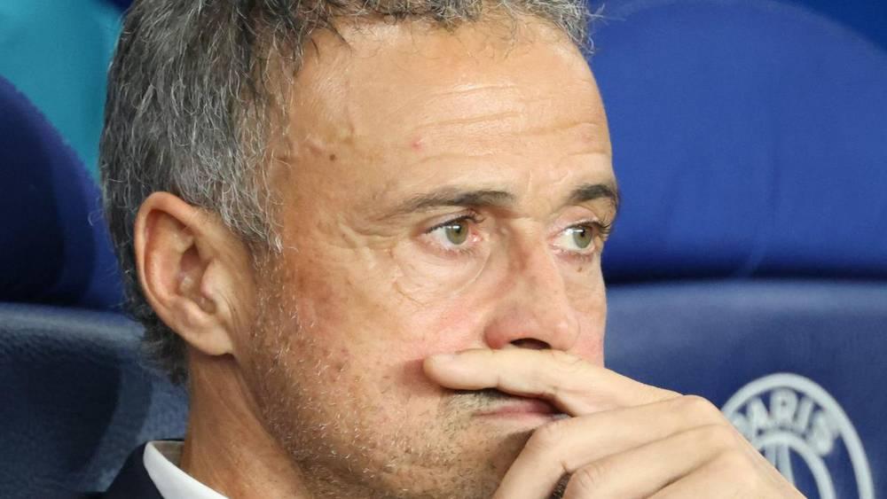 لويس إنريكي يرفض فكرة "كثرة الصفقات" ويتمسك بسياسة تدوير اللاعبين في باريس