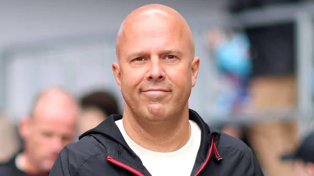 باقترابه من ضمان التأهل لدوري الأبطال.. سلوت باقٍ في منصبه مدربًا لليفربول الموسم المقبل