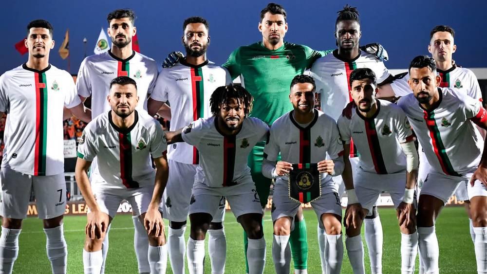 لاعبو الجيش الملكي بعد التعادل أمام نهضة بركان: "نقطة مهمة أعادت لنا الصدارة وأنهينا بها مرحلة الذهاب في المركز الأول"