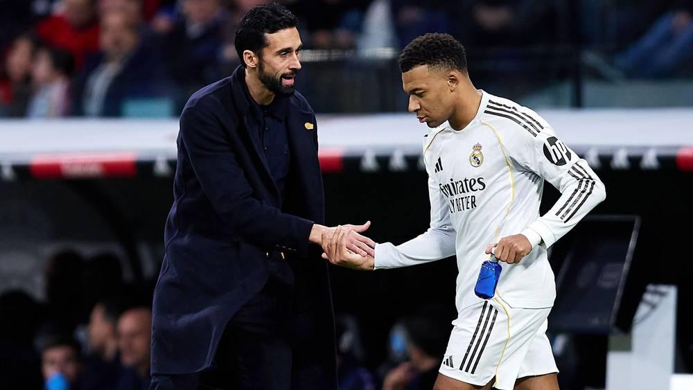 أربيلوا عن إعجاب مبابي بخبر ترشيح مورينيو لتدريب ريال مدريد: "لا يهمني أن يضع إعجابا على مورينيو أو على جوليا روبرتس"