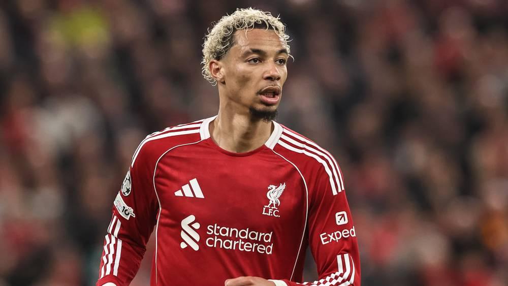 ليفربول يعلن نجاح جراحة إيكيتيكي وغيابه الرسمي عن كأس العالم