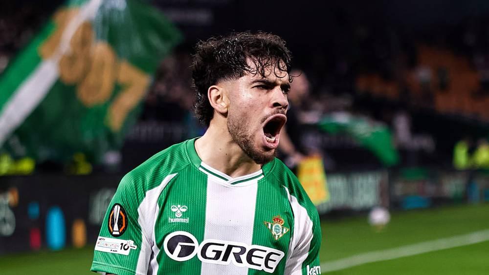 "سبورت" تشيد بالزلزولي.. جناح متكامل يخطف الأنظار في إسبانيا