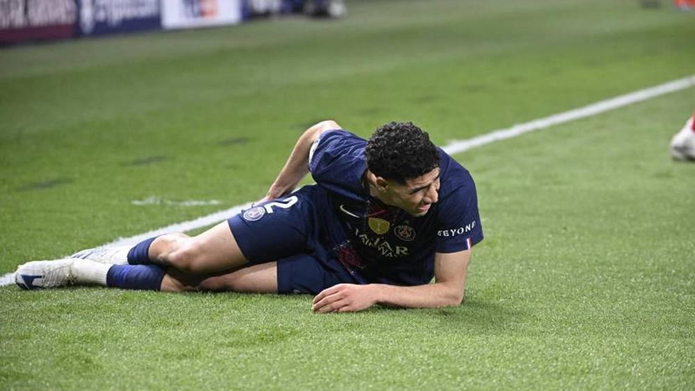 "ليكيب": "حكيمي اضطر لمواصلة مباراة بايرن ميونخ رغم الإصابة بسبب استنفاد تبديلات باريس سان جيرمان"