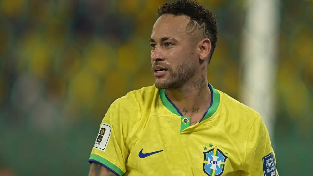 "آمل أن أكون متواجدا مع المنتخب".. نيمار يتمسك بحلم المونديال ويتمنى نهائيا بين البرازيل والأرجنتين