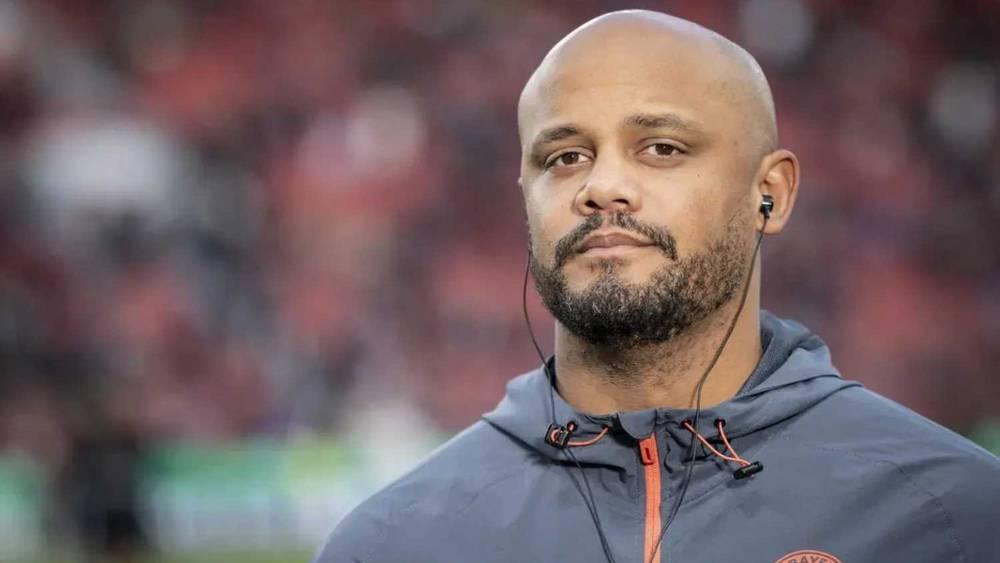 كومباني يطالب الجماهير بدعم قوي في الإياب: "من لا يشعر بأنه بخير يوم المباراة فليبق في المنزل ويمنح تذكرته لغيره"