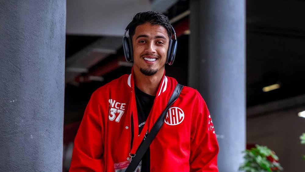 لغز التشكيلة داخل الوداد.. أبو الفتح يدخل أساسيًا على حساب فيريرا ويتسبب في هزيمة الفريق