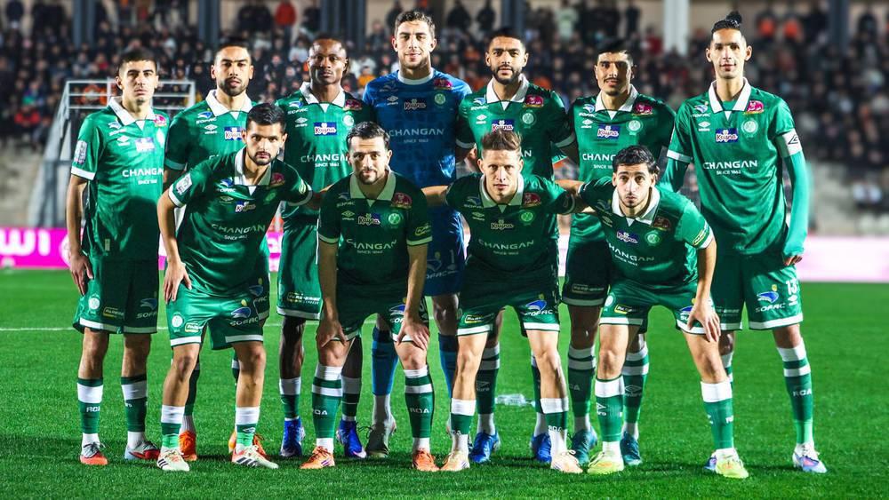 فادلو يستدعي 20 لاعبًا في قائمة الرجاء الرياضي لمواجهة الجيش الملكي