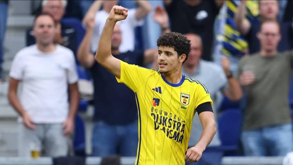 إسماعيل باعوف يرفض عروضاً من النصر السعودي وريد ستار الفرنسي