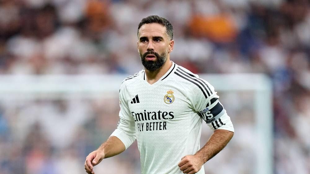 ماركا/ كارفاخال يقترب من الرحيل عن ريال مدريد وعدم تجديد عقده مع الفريق