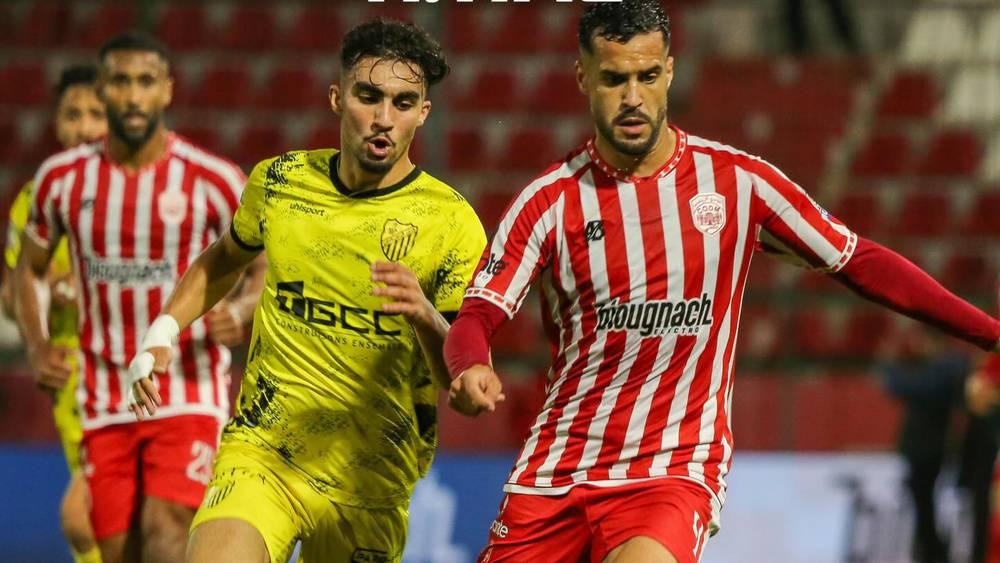 المغرب الفاسي يتعادل أمام النادي المكناسي (0-0) ويواصل صدارته للبطولة الاحترافية