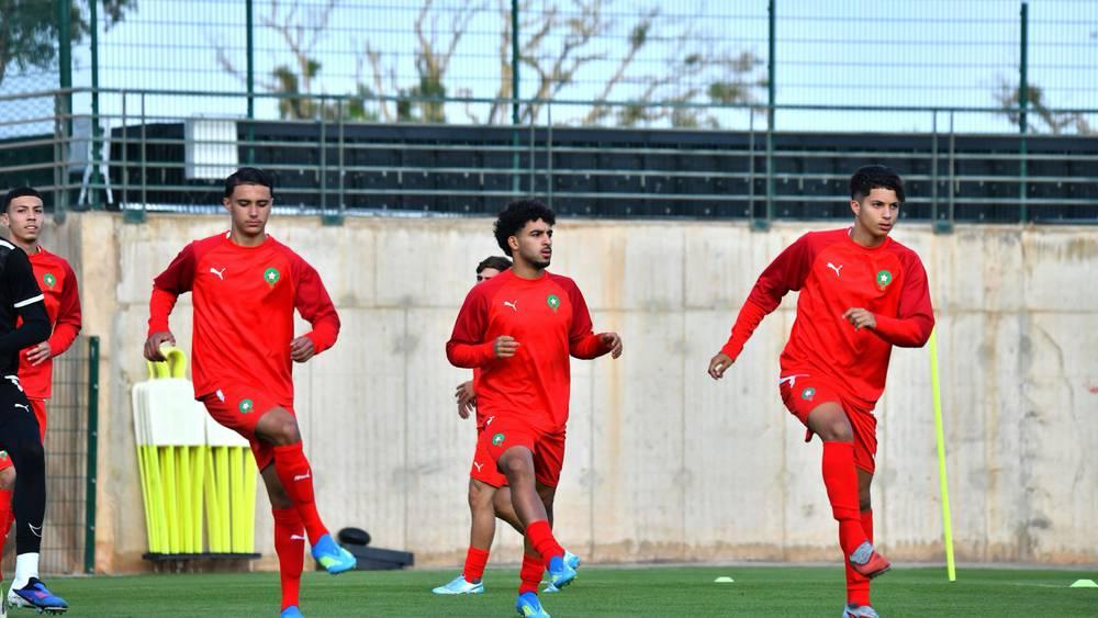 المنتخب المغربي لأقل من 17 سنة يواصل التحضيرات لكأس إفريقيا بمركب محمد السادس