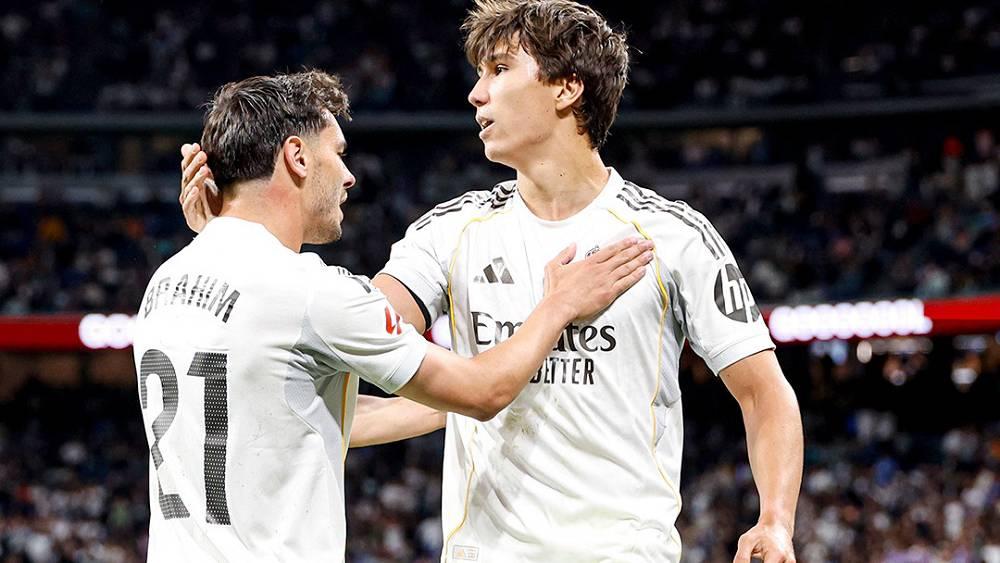 دياز يقدم تمريرة حاسمة ويساهم في فوز ريال مدريد على ريال أوفيدو (2-0)