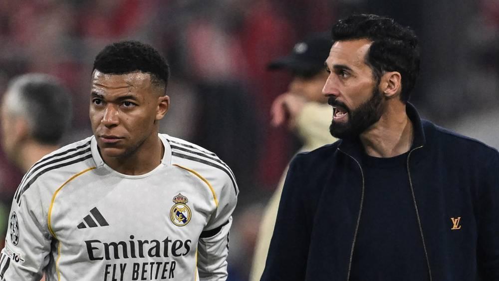 مبابي: "لم ألعب كأساسي لأنني المهاجم الرابع بالنسبة للمدرب بعد ماستانتونو وفينيسيوس وغونزالو"