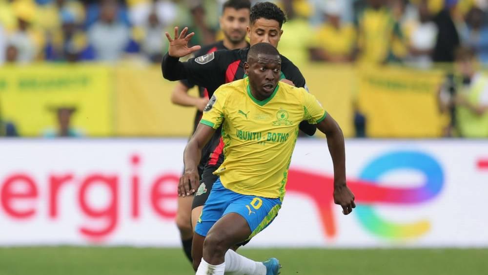 موديبا قد يغيب عن مباراة الإياب أمام الجيش الملكي بسبب الإصابة