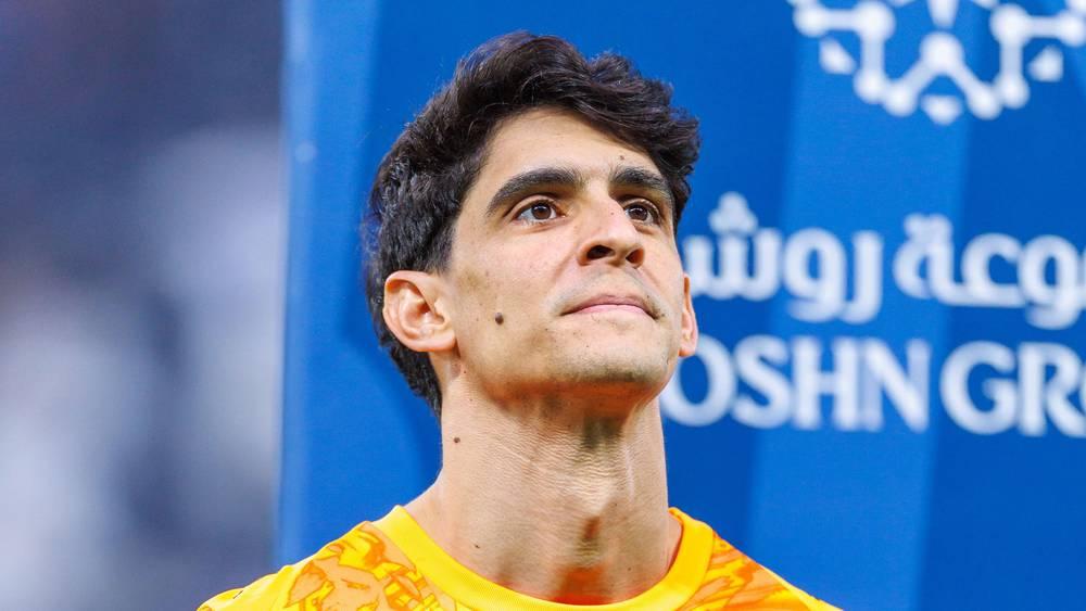 بونو يتوج بجائزة "أفضل حارس مرمى" في الدوري السعودي لشهر ماي
