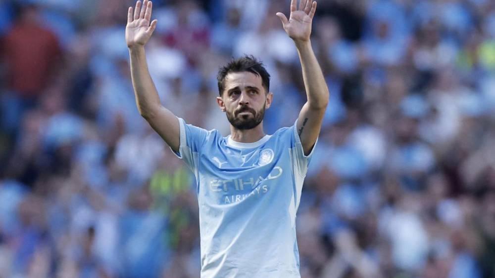 Bernardo Silva fait ses adieux à Manchester City avec une haie d'honneur et l'ovation du public à l'Etihad