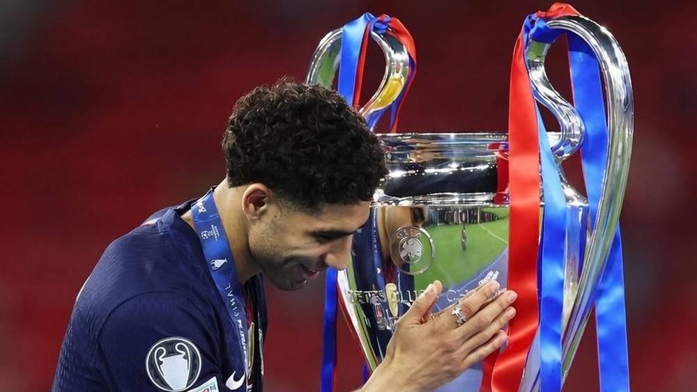 حكيمي: "لا توجد كلمات للتعبير.. الجميع كان يشعر بالتعب وكنّا نستحق الفوز"