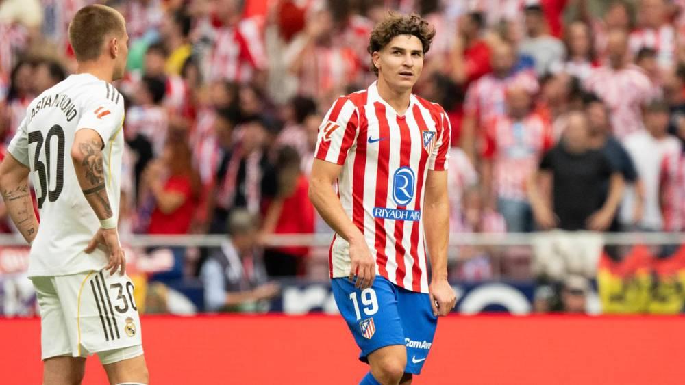 تقرير إسباني/ بيريز سيعرض على أتلتيكو مدريد 150 مليون يورو لضم جوليان ألفاريز