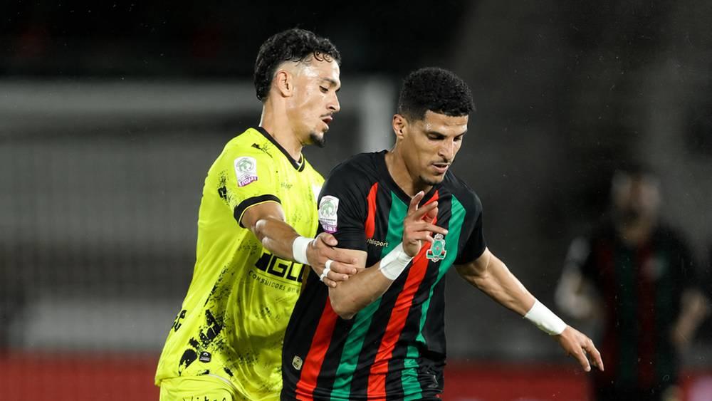 البطولة الاحترافية/ التعادل السلبي يحسم مباراة المغرب الفاسي والجيش الملكي (0-0)