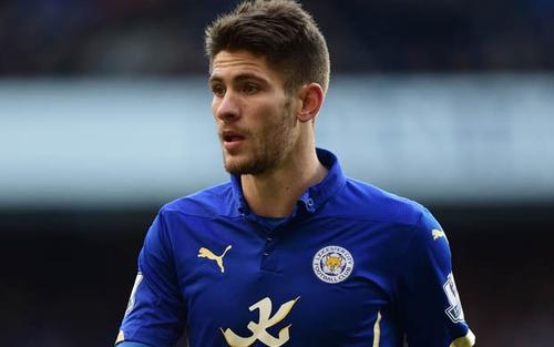 صراع إيطالي على مهاجم ليستر