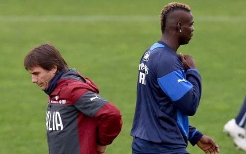 كونتي: بالوتيلي ينتظر اليورو؟ للمشاهدة أم المشاركة!