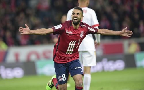 المغربي عوبادي يتفوق على بوسكيتس وكانتي