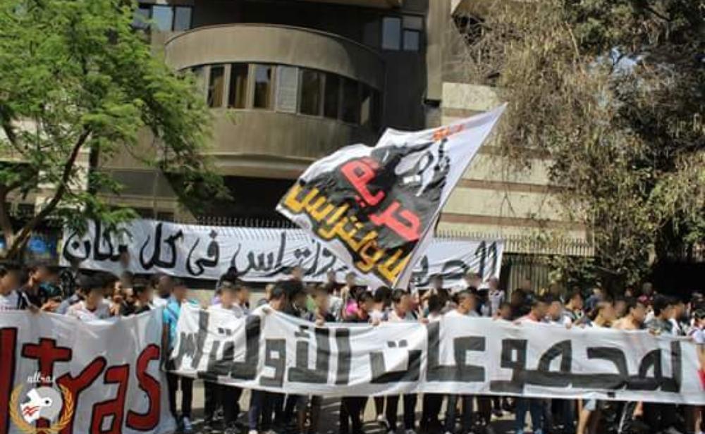 أولترا "الزمالك المصري" تتضامن مع نظرائهم المغاربة بالقاهرة