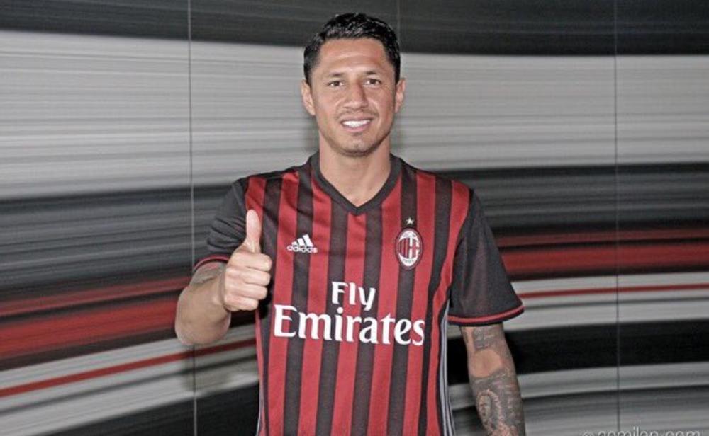 رسمياً: ميلان يتعاقد مع مهاجم إيطالي