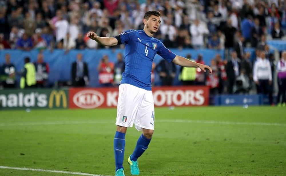 برشلونة يستهدف مدافع إيطالي لتعويض ألفيس