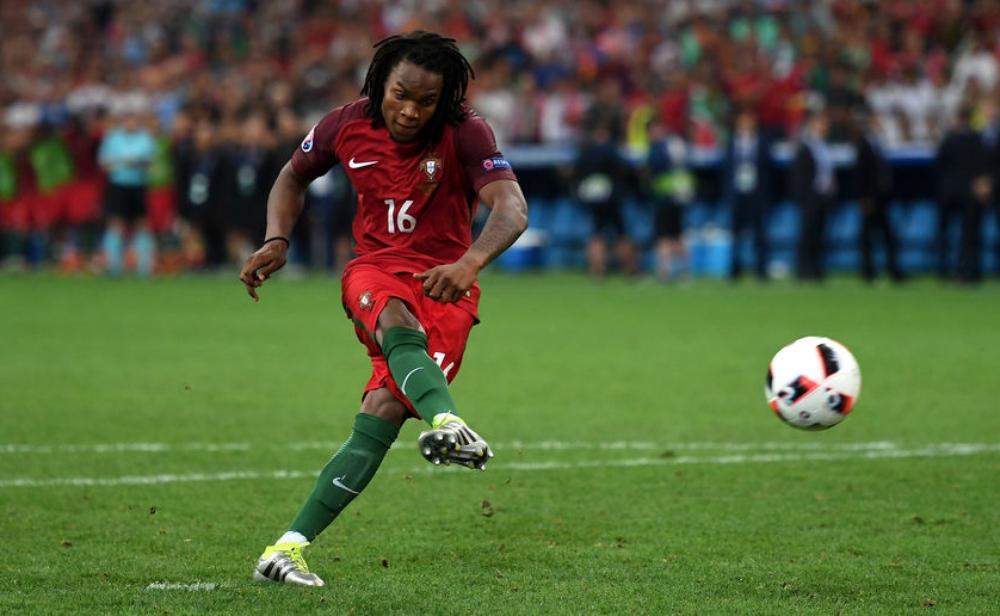 سانشيز يكشف سر تفضيله البايرن على مان يونايتد