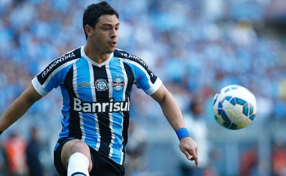 زينيت الروسي يخطف نجم غريميو البرازيلي