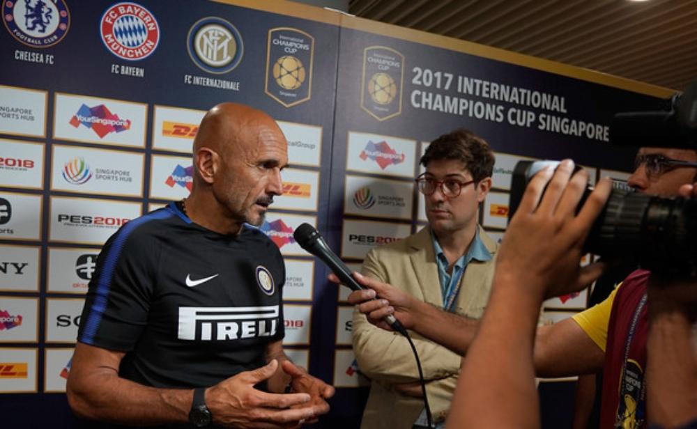 سباليتي يكاد لا يصدق احترافية لاعبيه