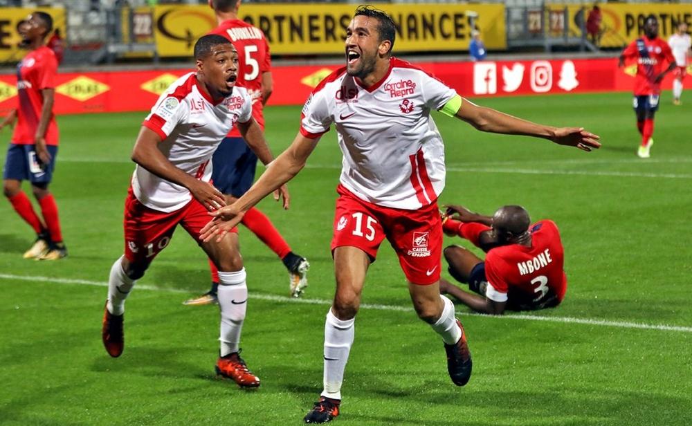 حجي يقهر عامل السّْن .. ويزأر بشِدَّة في الملاعب الفرنسية