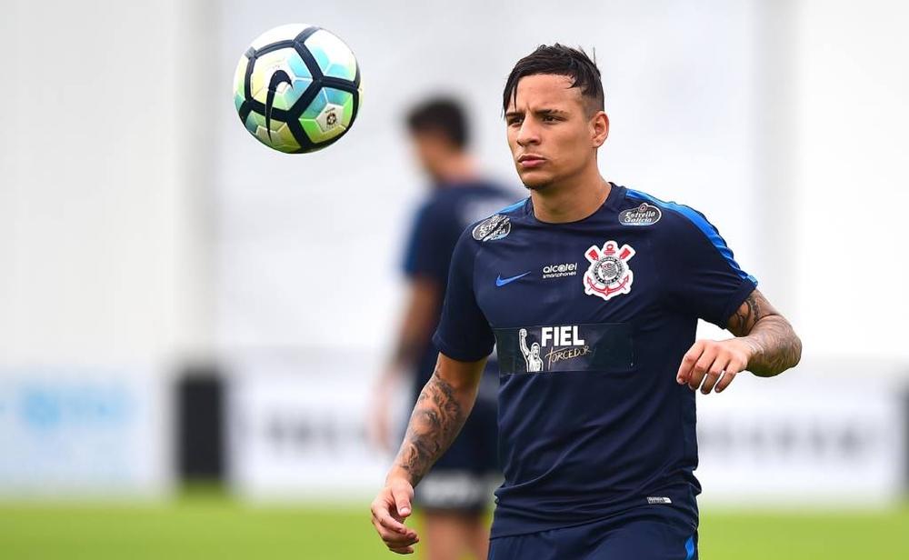 برشلونة ينشغل بالميركاتو ويستهدف "مارسيلو الجديد"