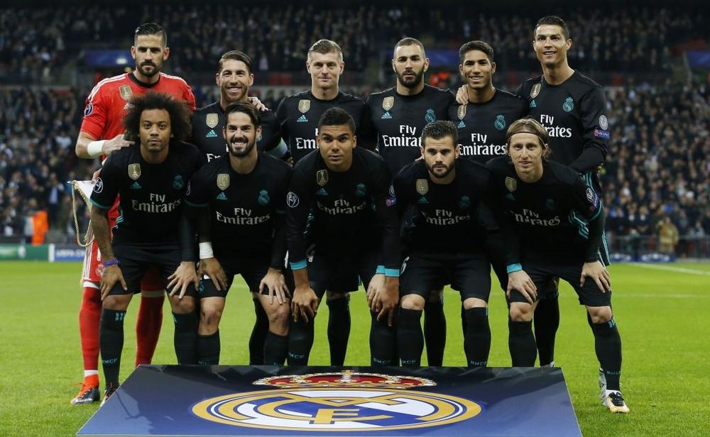 بنزيمة يشتكي لزيدان من أداء حكيمي.. لكنه ليس اللاعب المثالي لانتقاد المغربي!