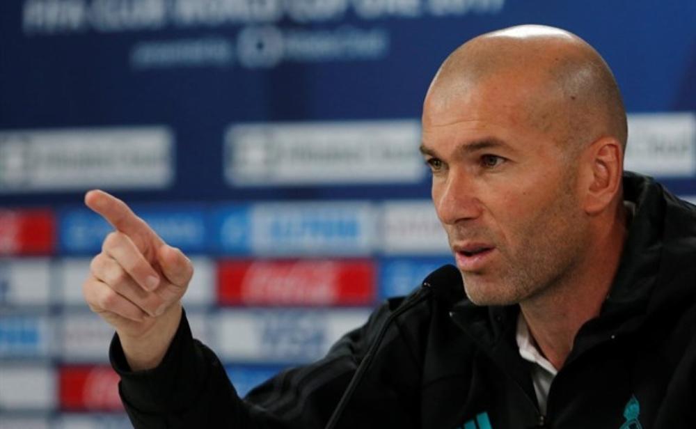 زيدان سعيد بتخطي عدد ألقاب مدربه السابق ديل بوسكي