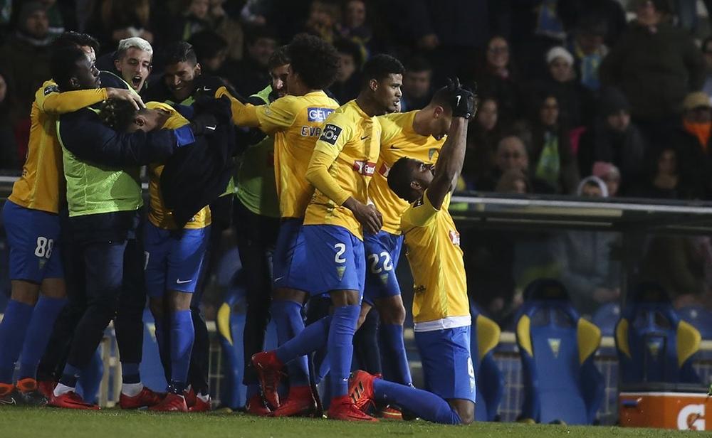 سبورتينج لشبونة يتجرع أول هزيمة في الدوري البرتغالي