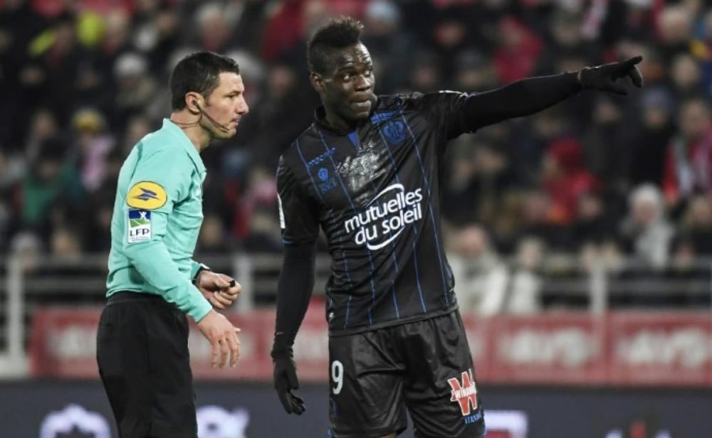 رابطة "ليج1" تفتح تحقيقاً حول العنصرية ضد بالوتيلي