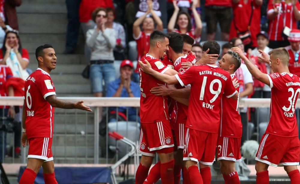 بايرن يحرج مدربه القادم ويسحق فرانكفورت برباعية