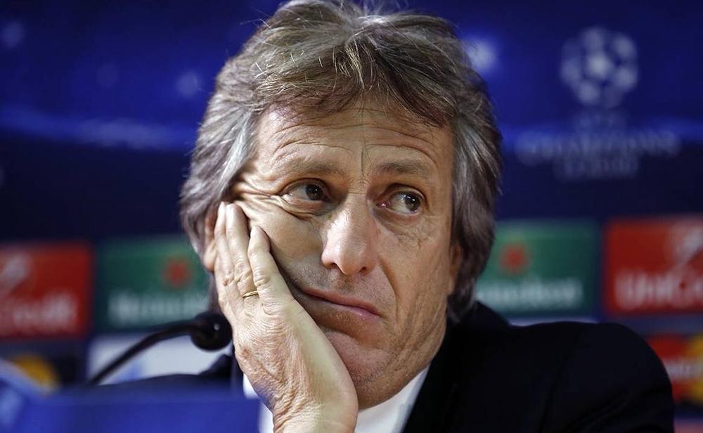 من هو أكثر المتضررين من تعاقد الهلال مع خيسوس؟