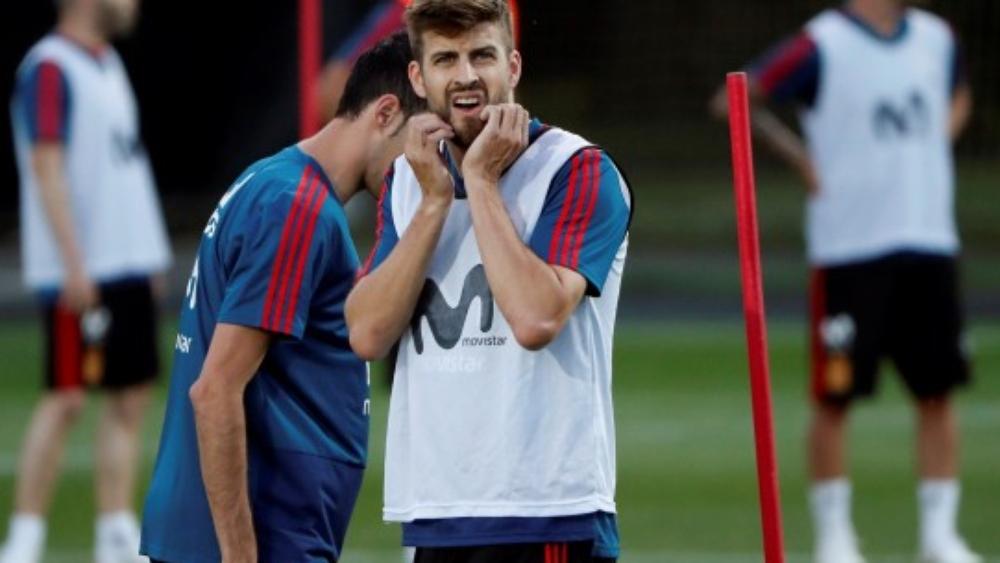 بيكيه يتعرض للإصابة لكنها "غير خطيرة"