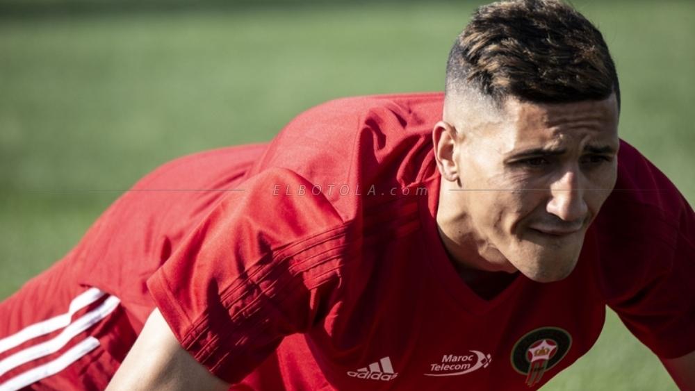 فيصل فجر يواسي بوحدوز و يتمنى الشفاء العاجل لأمرابط