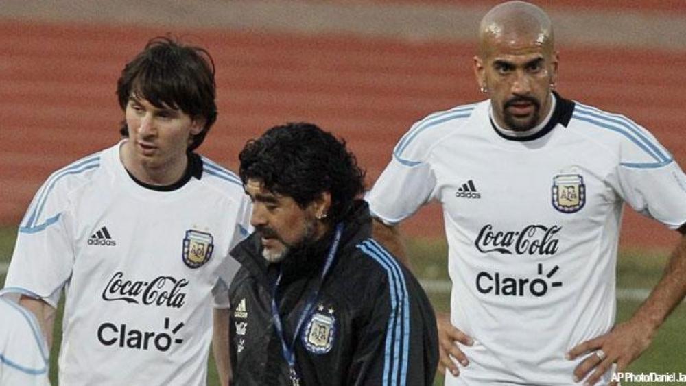 فيرون: ميسي ليس لديه مواصفات مارادونا