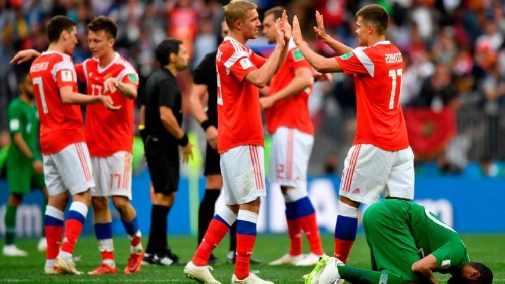 روسيا تُحذر الإعلام السعودي من نشر أخبار مزيفة عن منتخبها
